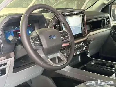 فورد F150 XLT موديل 2024 6 سلندر اسود 6