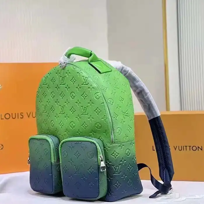 شنط رجاليه ماستر 8