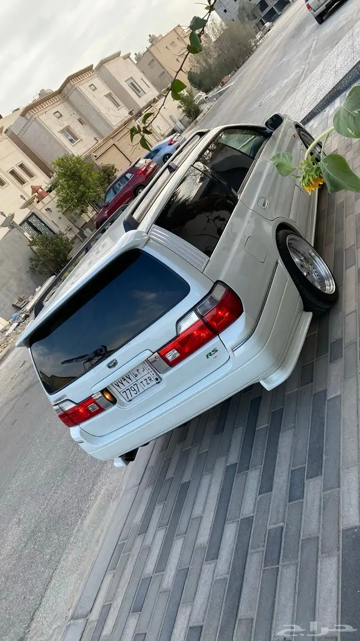 نيسان استيجا 3