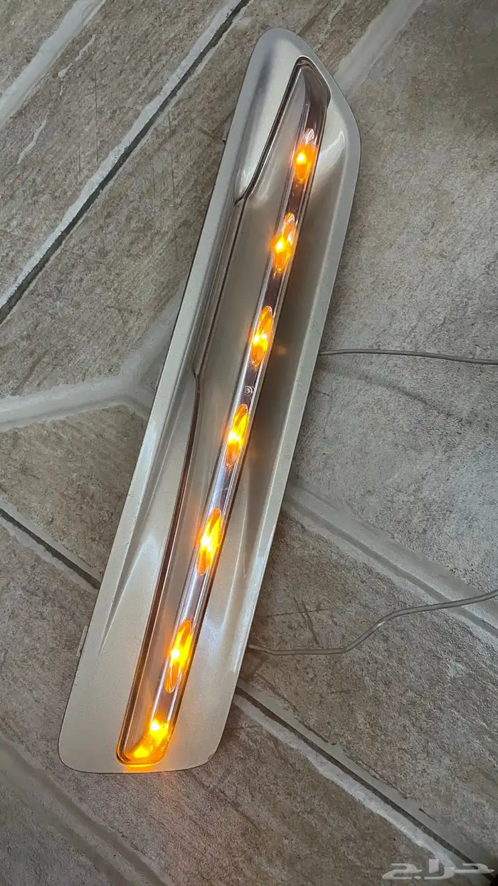 اشارة رفرف كابرس 2010 اصلية وكالة مستخدمة يمين 7