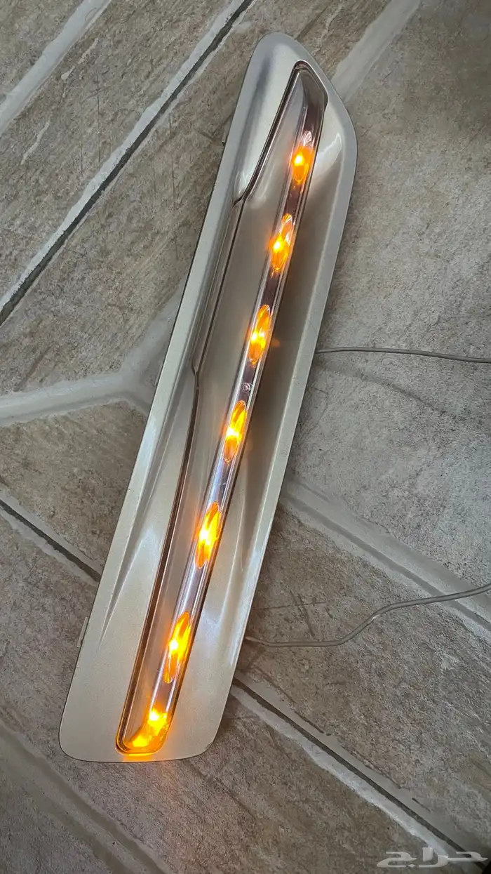 اشارة رفرف كابرس 2010 اصلية وكالة مستخدمة يمين 5