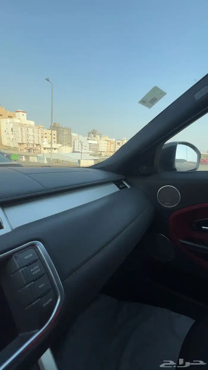 رنج روفر 2015 يوجد بها عطل في القير مفحوص ومجدد قابل بالبدل 0