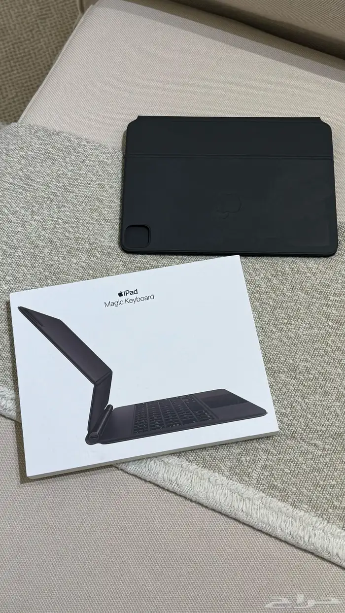 للبيع كيبورد أبل الأصلي (Magic Keyboard) للآيباد برو 1