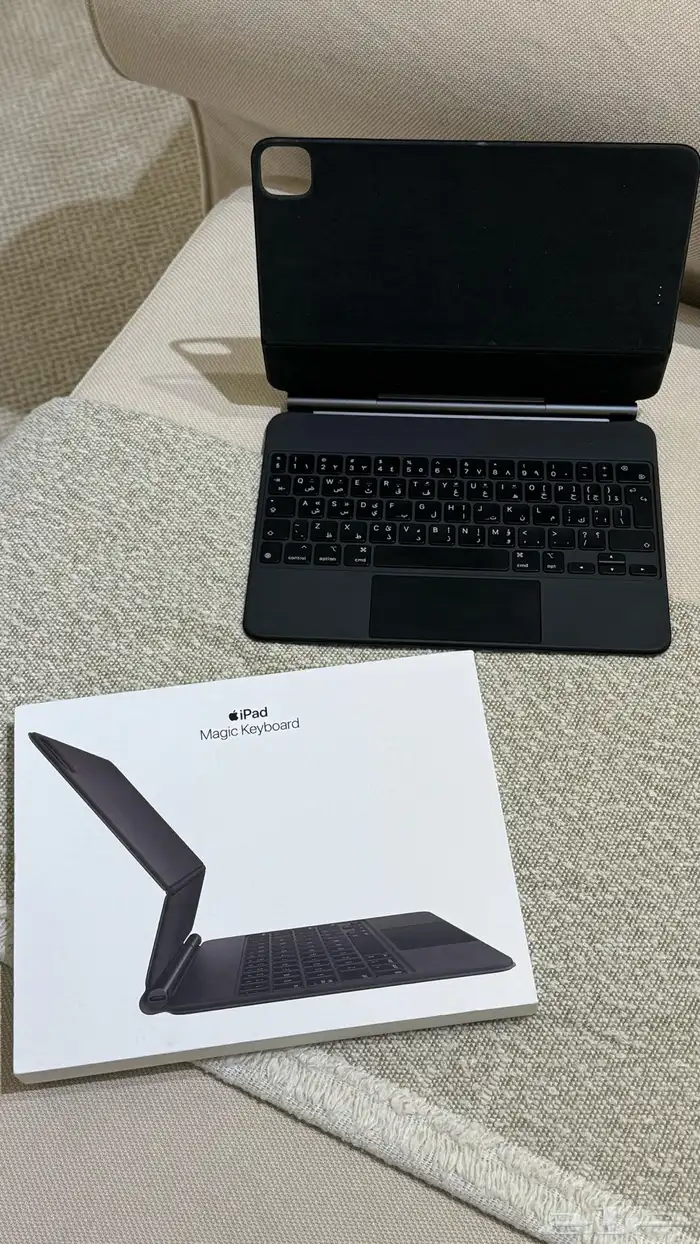 للبيع كيبورد أبل الأصلي (Magic Keyboard) للآيباد برو 2