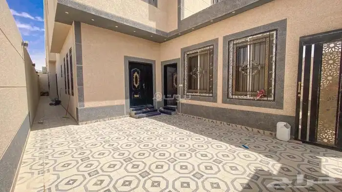 للبيع فيلا بشقتين في حي البيان 1