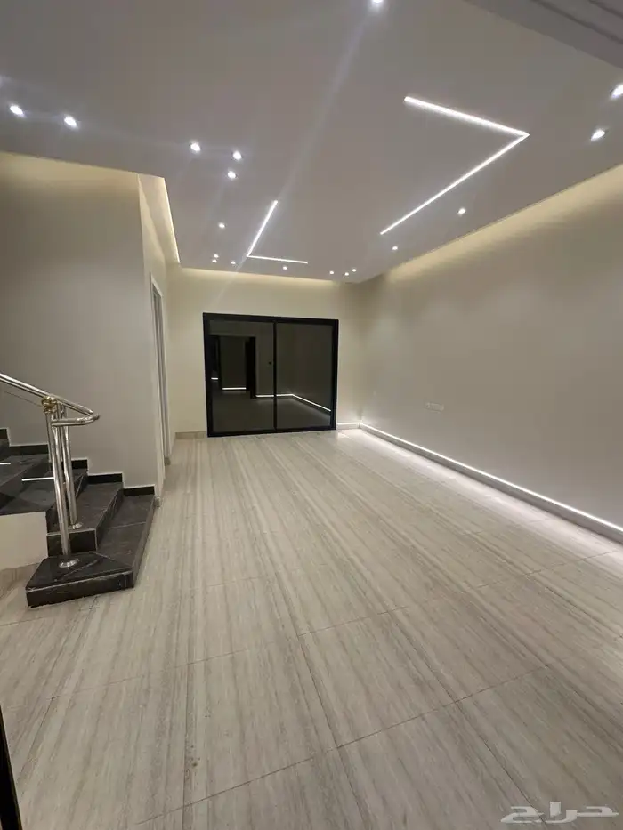 للايجار تاون هاوس بتصميم مودرن حي الرمال 4
