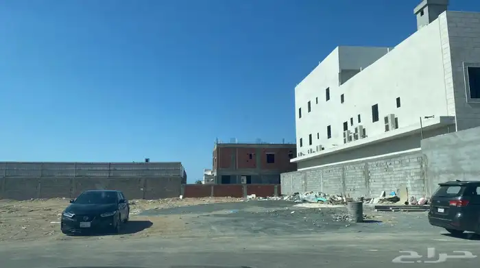 ارض لقطه مساحة 900م في موقع مميز بحي الرياض في جده 0