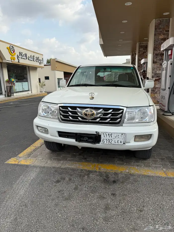 للبيع لاندكروزر GXR موديل 2006 9