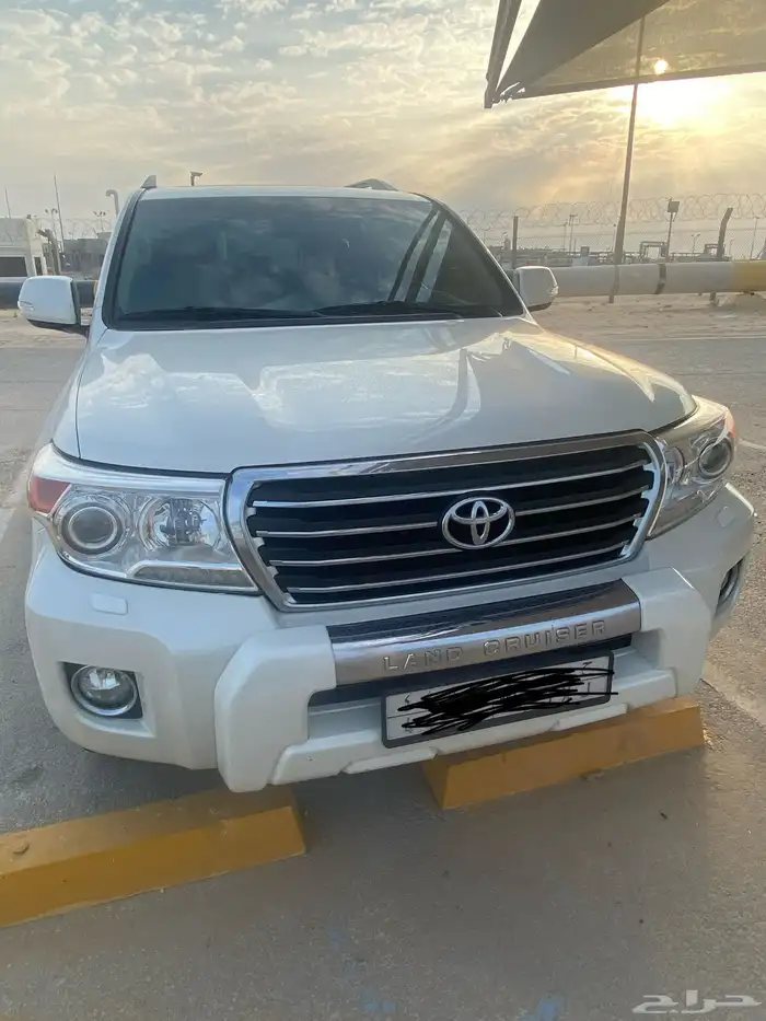 لاندكروزر 2014 سعودي فل 0