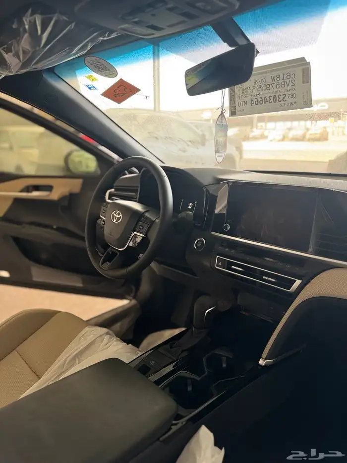 كامري LE اللون اسود ملكي موديل 2025 9