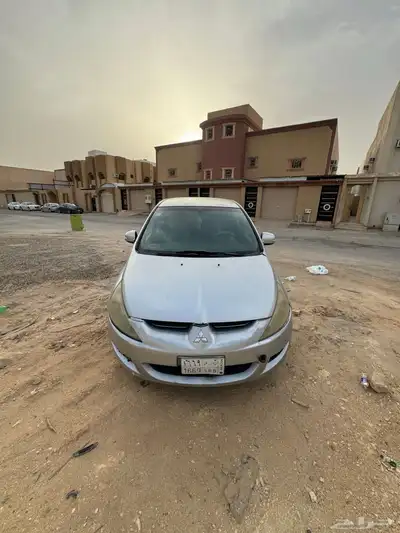 متسوبيشي موديل 2010 سيارة 1
