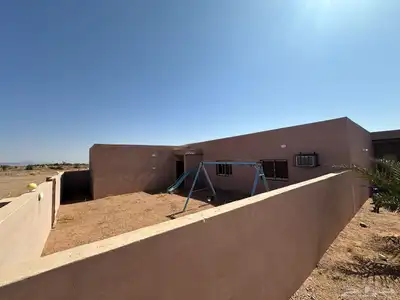 للبيع ارض زراعية مبني عليه استراحه بارينبة جنوب حائل 3