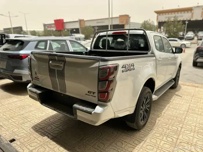 ايسوزو دبل ديزل GT 2025 4