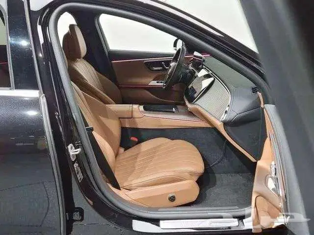 مرسيدس E W214 E300 4MATIC تم البيع خارج الموقع 16