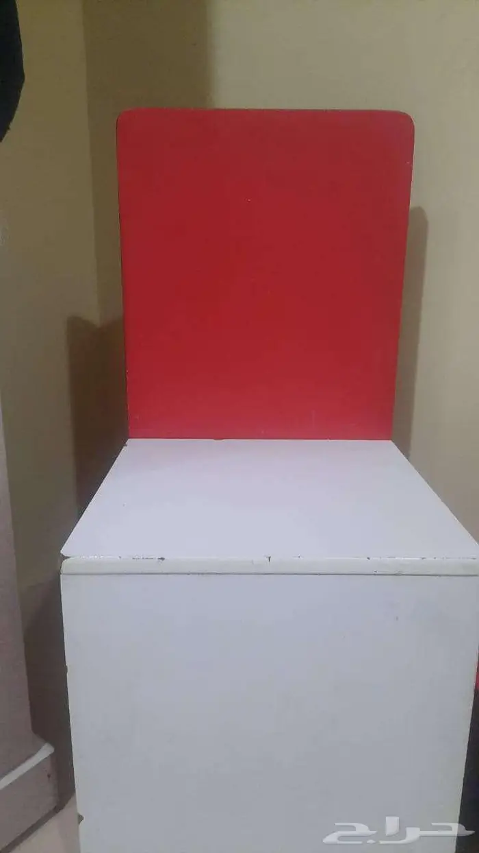 كراسي خشبية مناسبة للأطفال 1