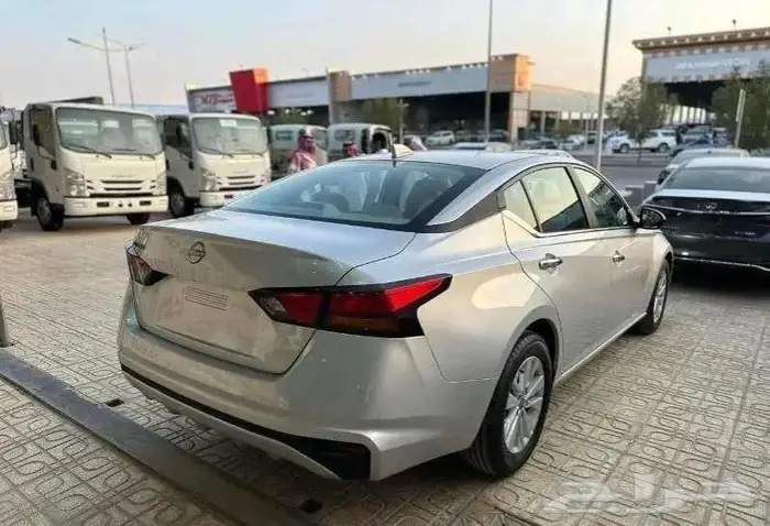 نيسان التيما 2.5 ستاندر 2025 جميع الالوان 15