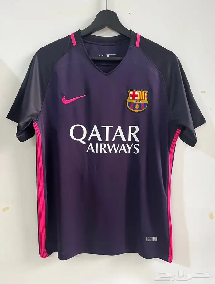 اطقم تيشرتات برشلونة كلاسيك 17