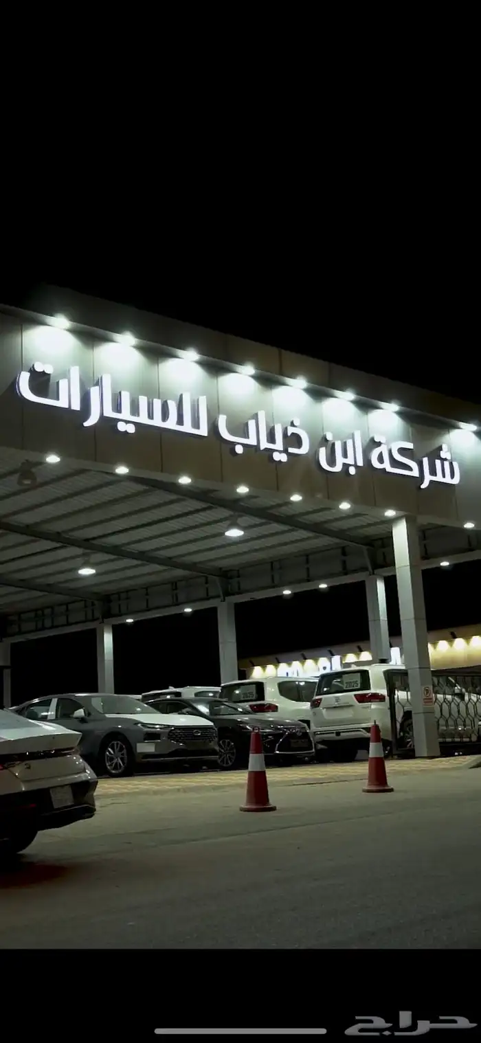 مصور فيديو احترافي للسيارات والمعارض 0