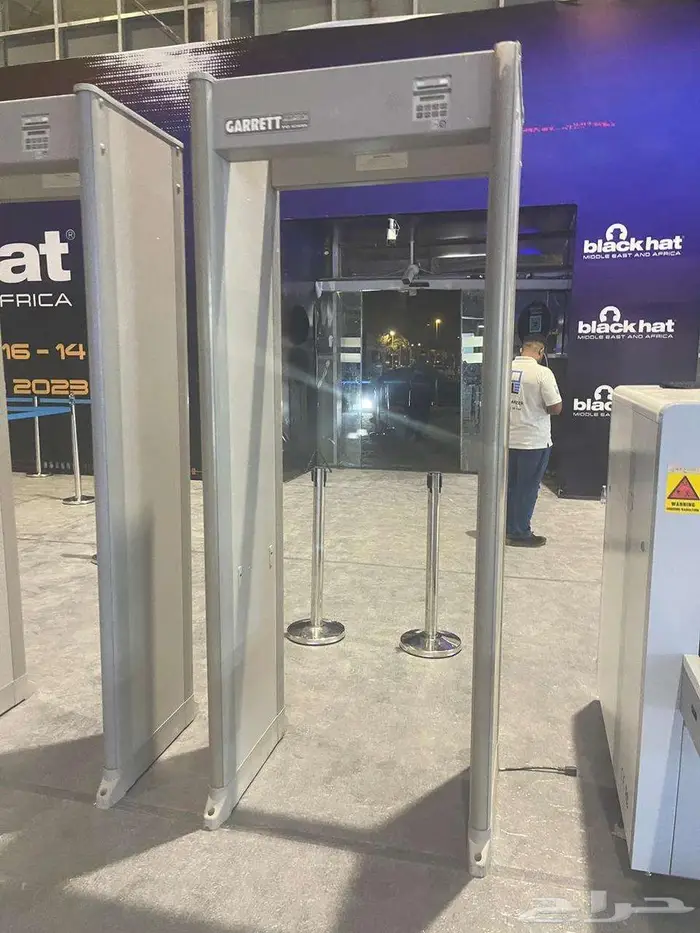 تأجير بوابات امنية Xray بوابة كشف المعادن الامنية 3