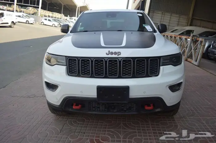 جيب جراند شيروكي تريل هوك موديل 2018 بانوراما بطاقة جمركية 0