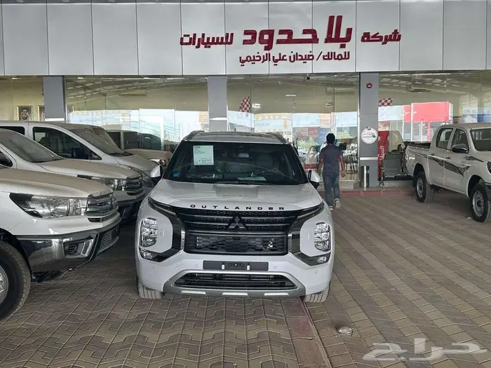 ميتسوبيشي اوتلاندر 2025 نص فل و فل كامل عازل حرار مجاني 5