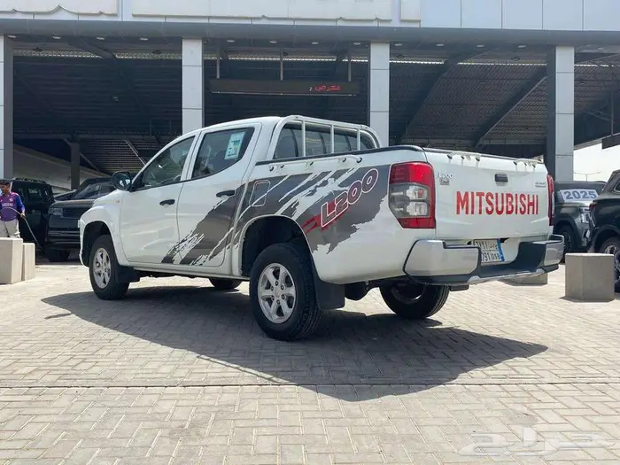 ميتسوبيشي L200 دبل موديل 2022 4