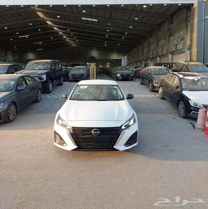 نيسان التيما 2.5 ستاندر 2025 جميع الالوان 0