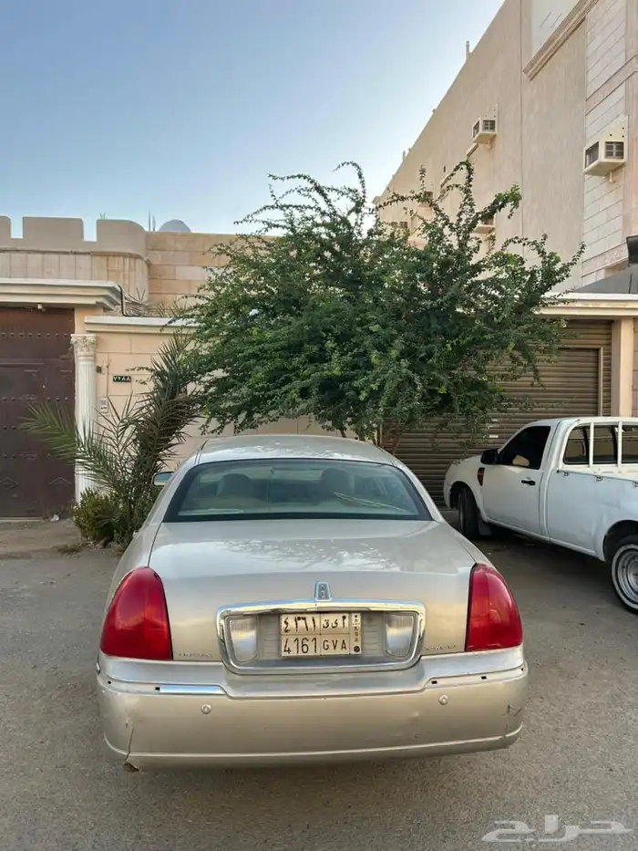 لينكون تاون كار 2004 4