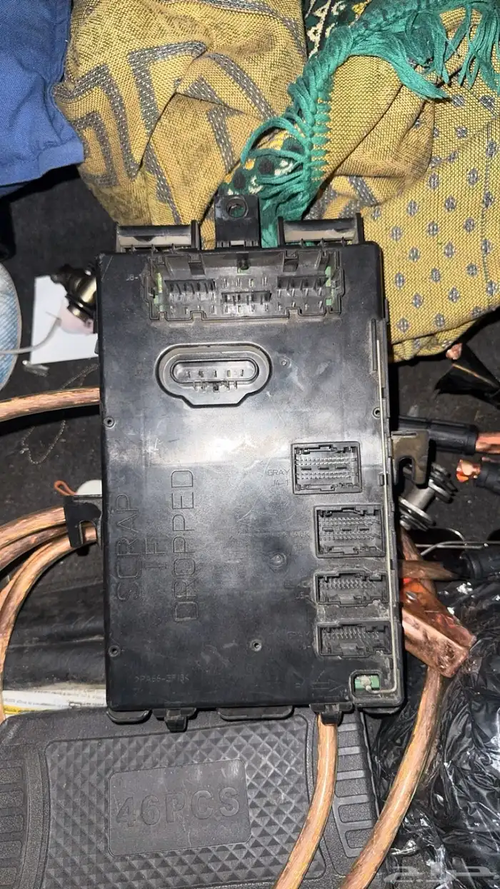 علبة فيوزات داخليه موستنق 2008 0