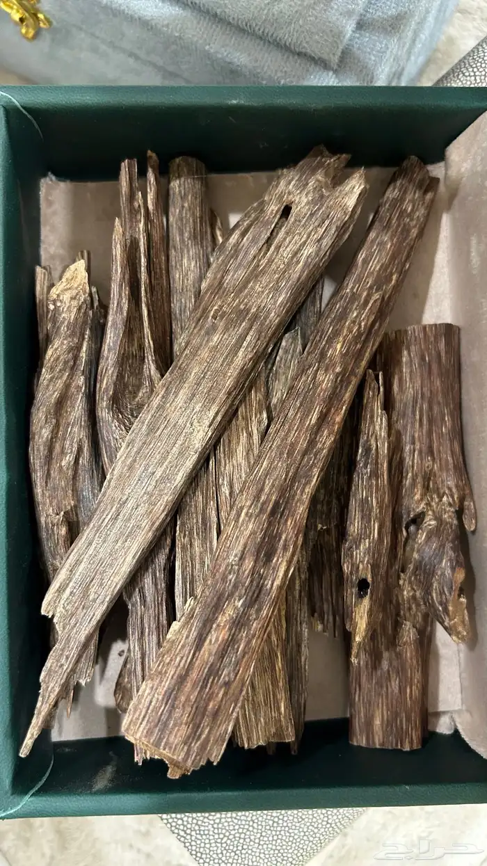 عود هندي ثمن 2
