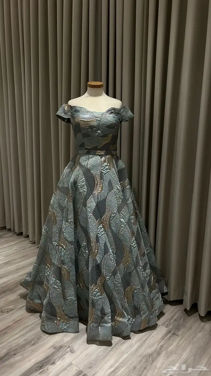 فساتين مستعمل للبيع 0