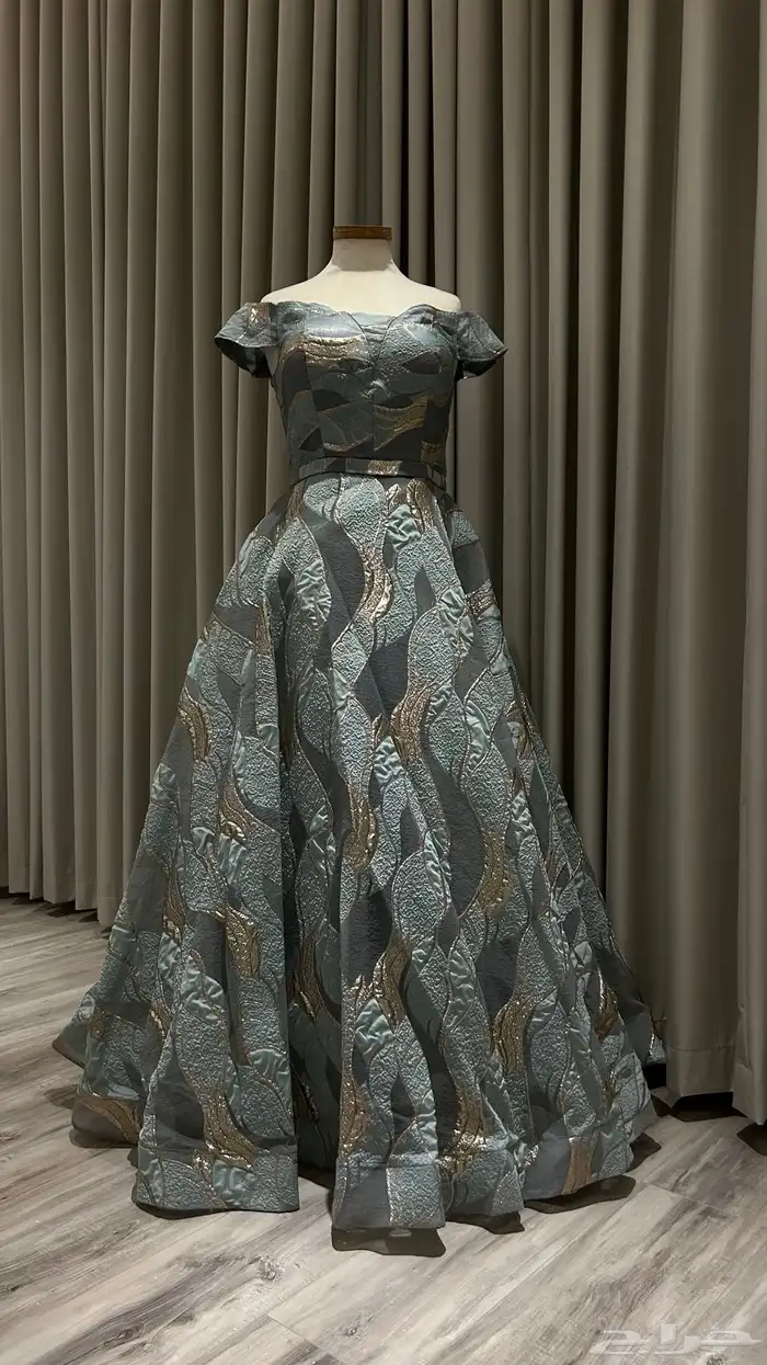 فساتين مستعمل للبيع 1