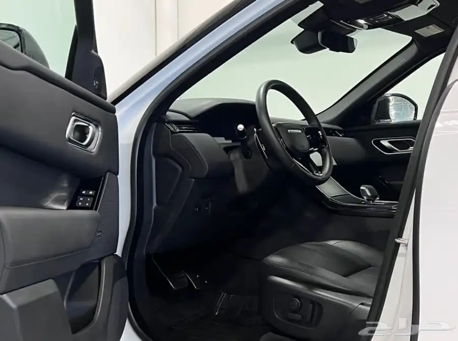 رنجروفر فيلار Range Rover velar dynamic SE موديل 2024 8