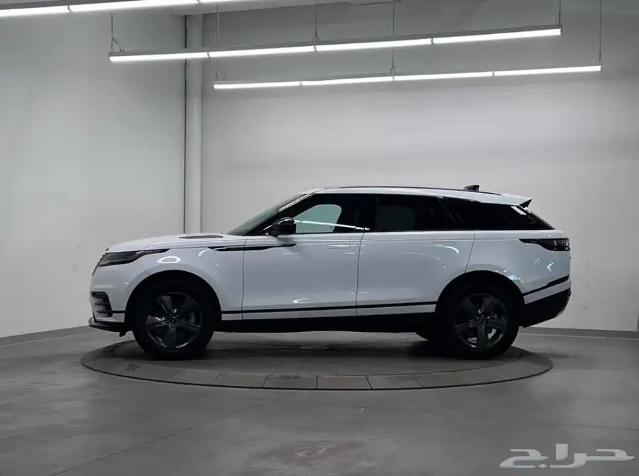 رنجروفر فيلار Range Rover velar dynamic SE موديل 2024 5