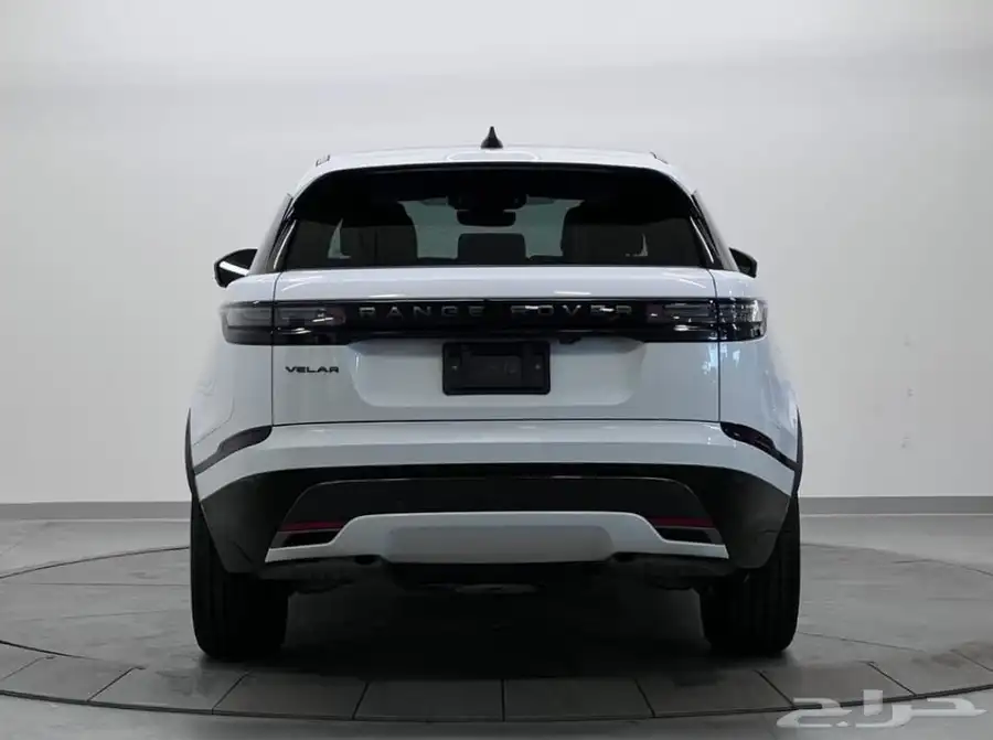 رنجروفر فيلار Range Rover velar dynamic SE موديل 2024 3