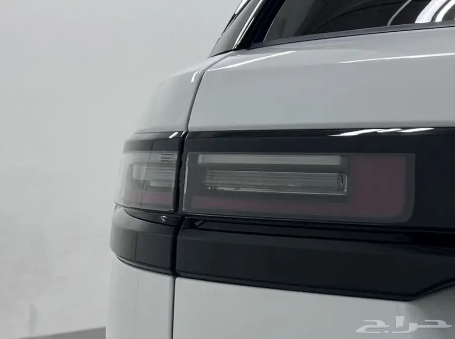 رنجروفر فيلار Range Rover velar dynamic SE موديل 2024 28