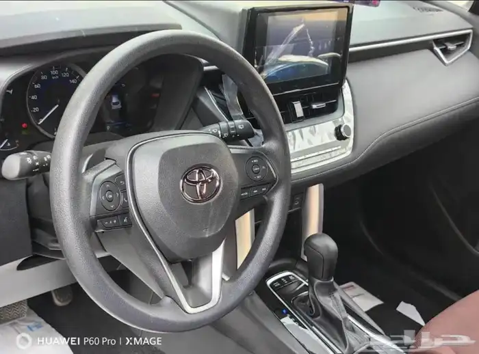 تيوتا كورلا كروس 2025 11