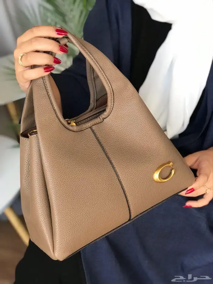 شنط ماركه عرض 180  فقط 24