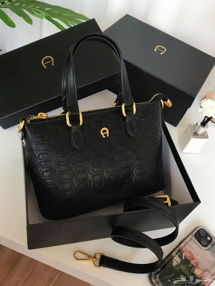شنط ماركه عرض 180  فقط 34