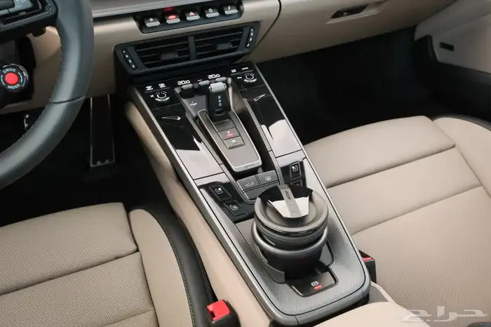 Porsche 911 (992) 2025 الشكل الجديد 12