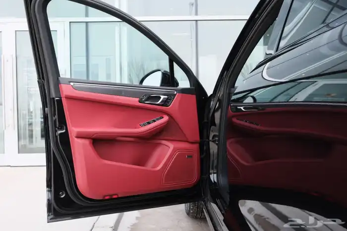 New Porsche Macan GTS 2025 جديد 7