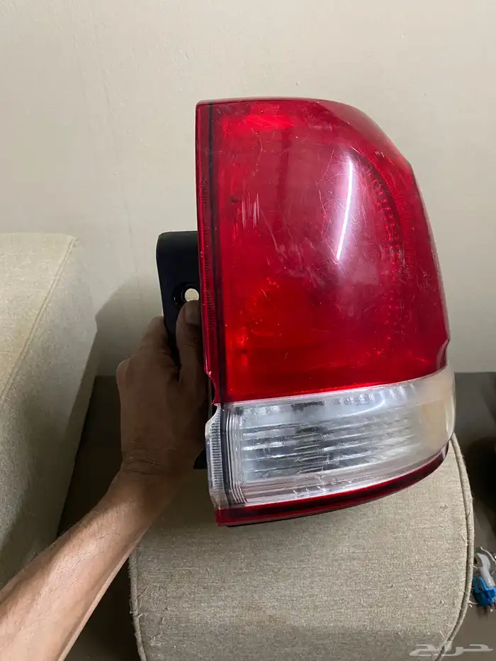 اغراض لاندكروزر للبيع 3