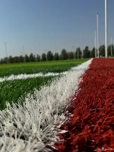 متوفر ملاعب القدم والبادل 19