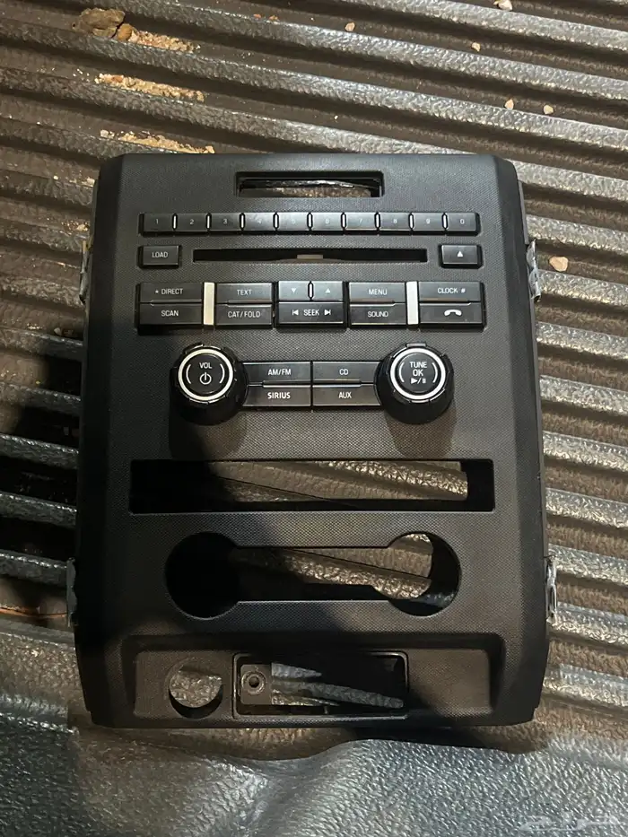 ديكور وسطي f150 مع المسجل وكاله 0