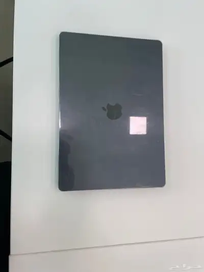 ماك بوك M2 2023 سعة التخزين 256 استخدام فقط 6 شهور. 0