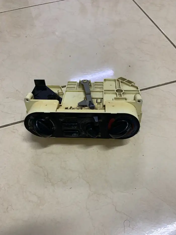 قطع غير نيسان صني 2005 0