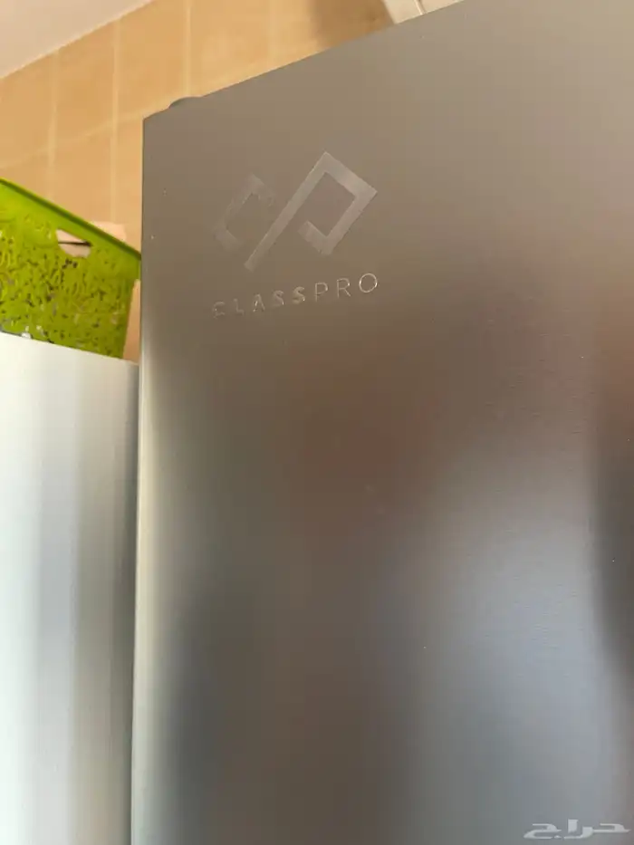 ثلاجة و تلفزيون و طاولة 14