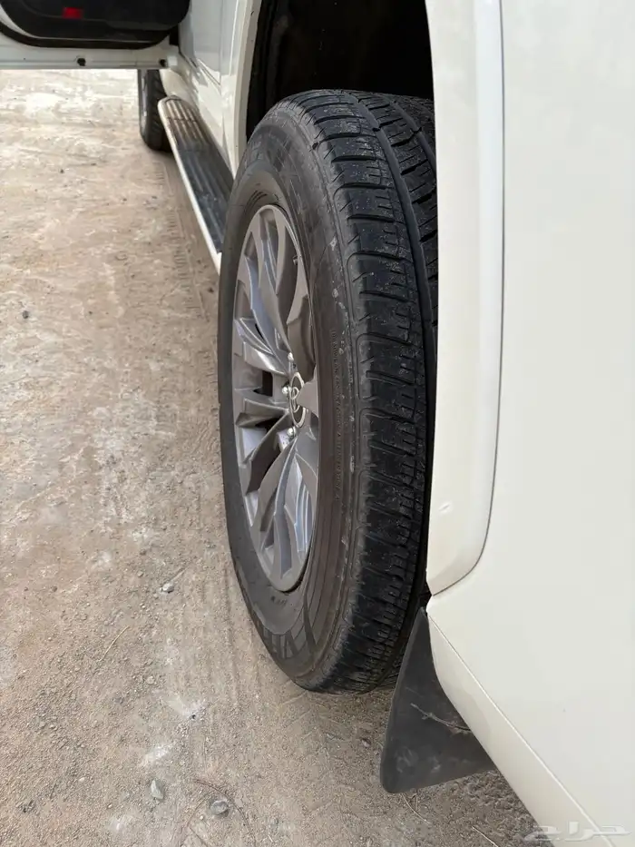 جنوط لاندكروزر موديل 22 25 2