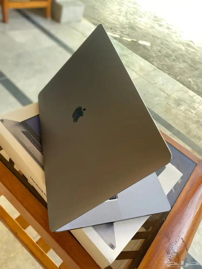 Macbook Pro 16 inch (8TB 64GB) 2