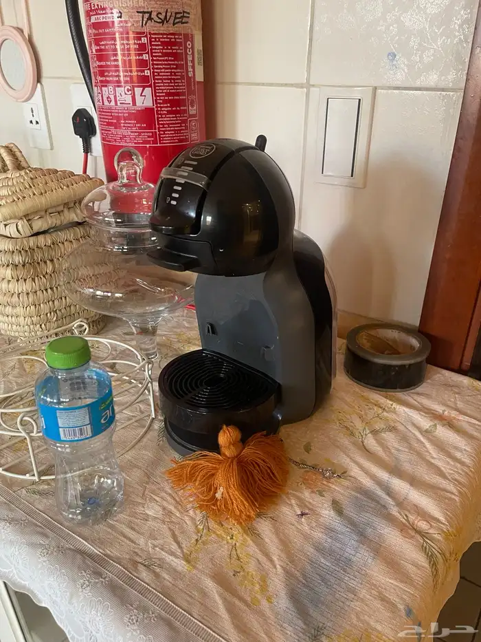 ثلاجة و تلفزيون و طاولة 9